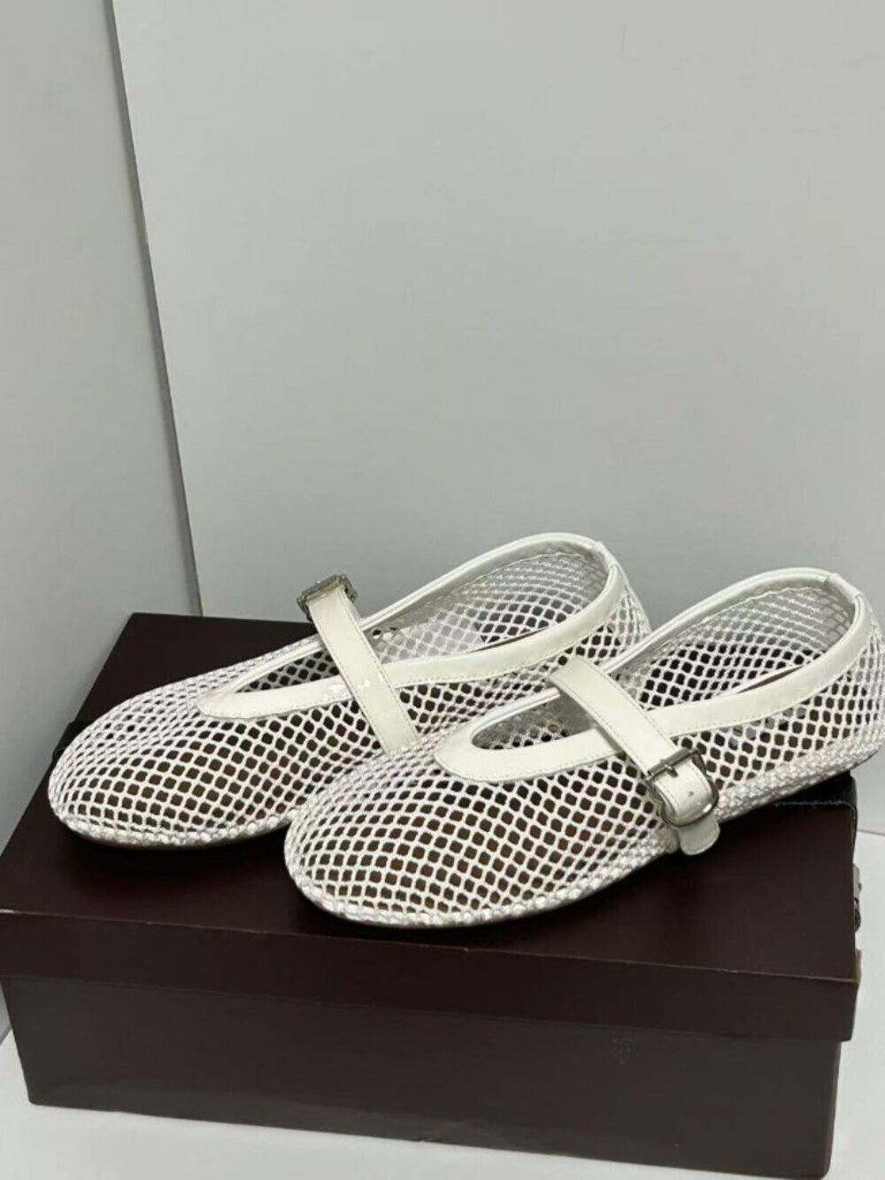 🍇🍇Alaïa White Mesh Mary Jane Flats🥥🥥